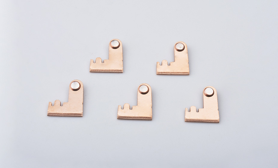 Hardware rivets
